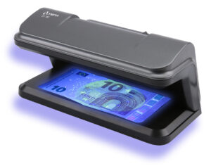 UV 587